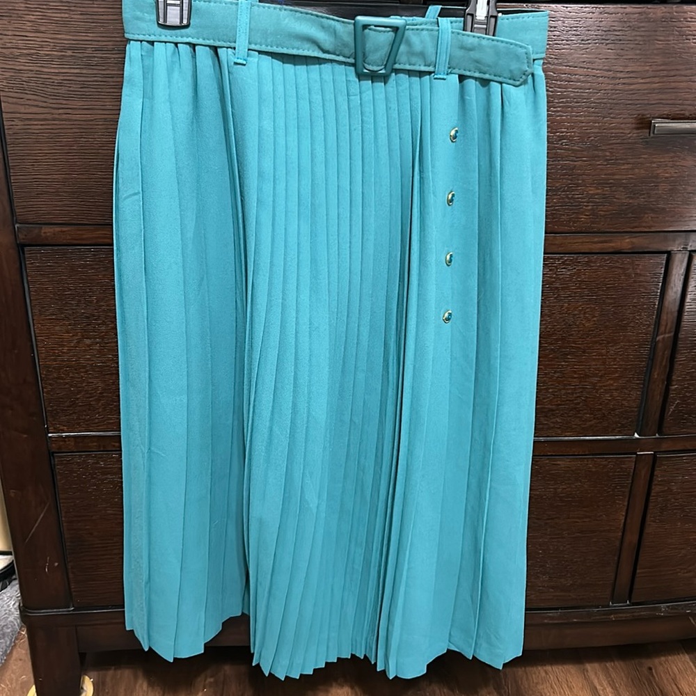 Vintage pleated skirt